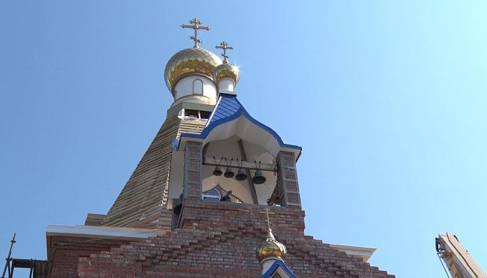 Купола храма в честь апостолов Петра и Павла на «Поклонной высоте-269» увенчаны крестами