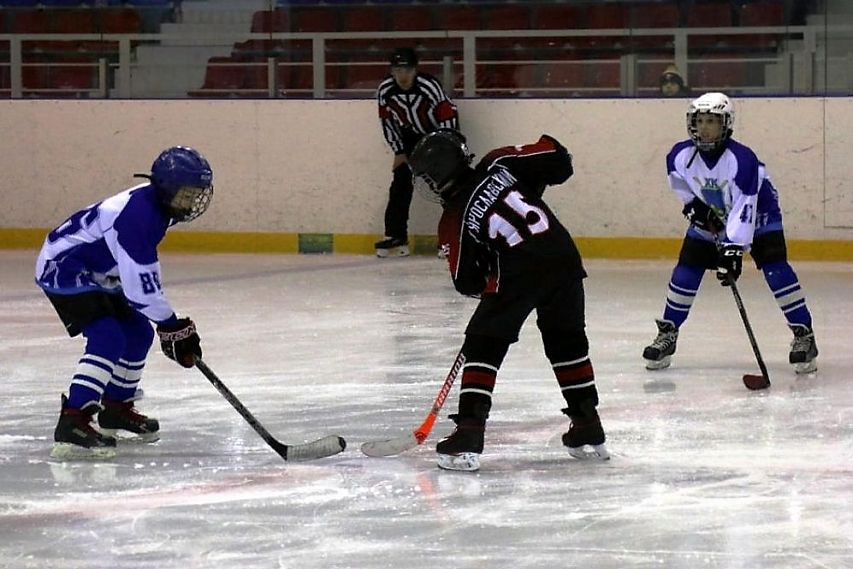 Юные железногорские хоккеисты разгромили гостей из Белгорода