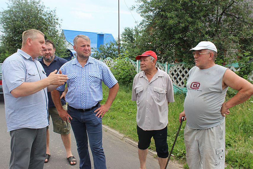 Депутат гордумы Олег Штейнберг помог жителям «шанхая» решить многолетнюю проблему