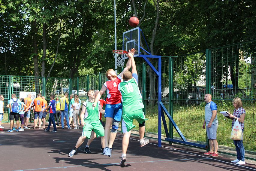 В День металлурга в Железногорске прошёл настоящий спортивный фестиваль