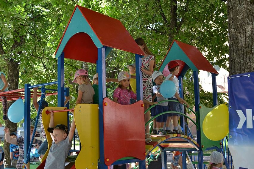 Ещё один детский игровой комплекс открыли в Железногорске