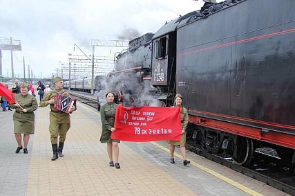 Из Курской области продолжает курсировать туристический ретропоезд «Дорогой мужества» 