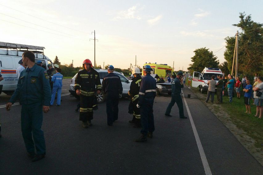 Четверых пострадавших в страшной автоаварии под Курском перевели из реанимации