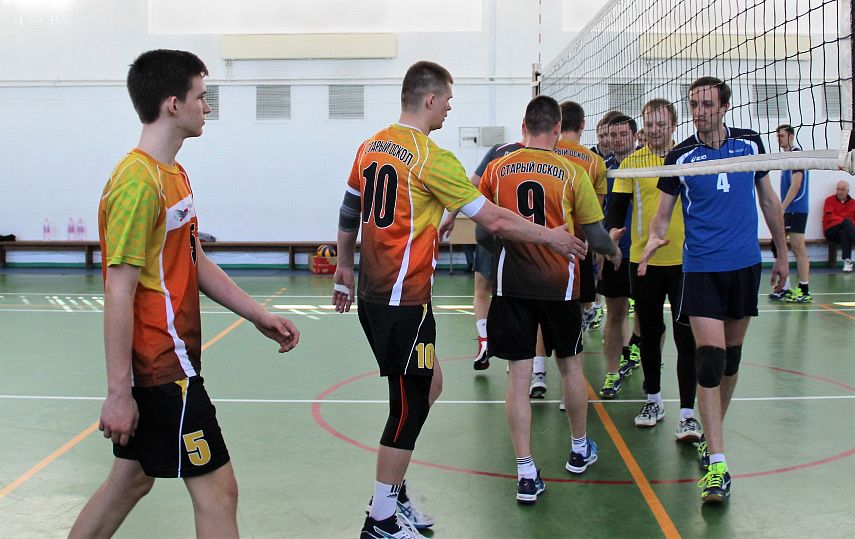 Железногорские волейболисты сразились за Кубок профсоюзов России