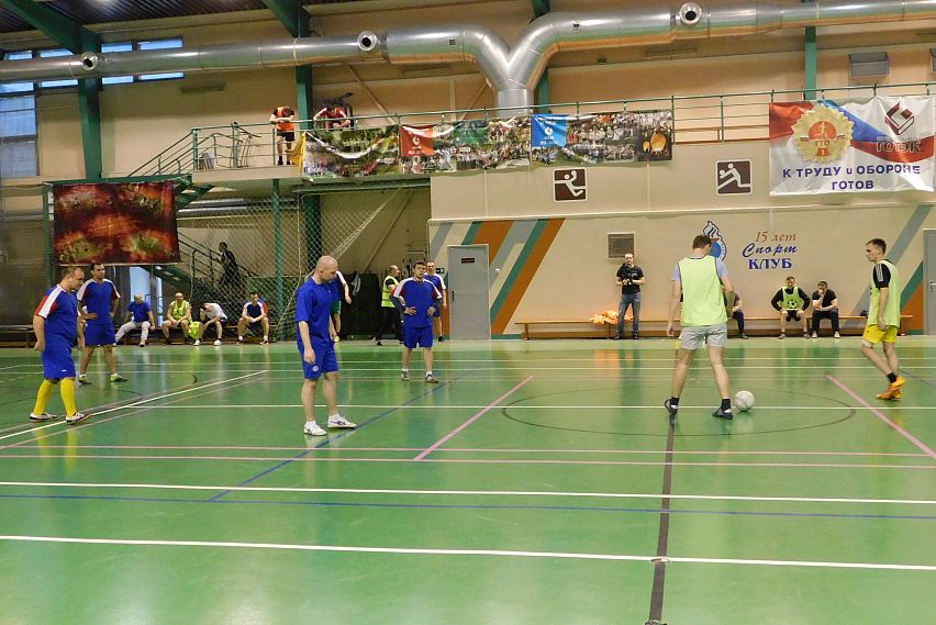 В Железногорске стартовали открытые весенние соревнования по мини-футболу 