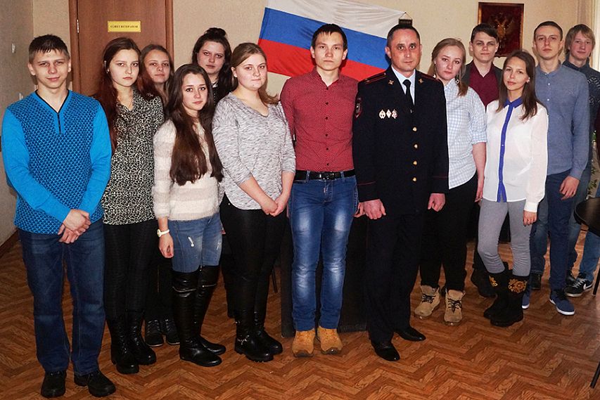 Главный полицейский Железногорска встретился с самыми активными студентами 