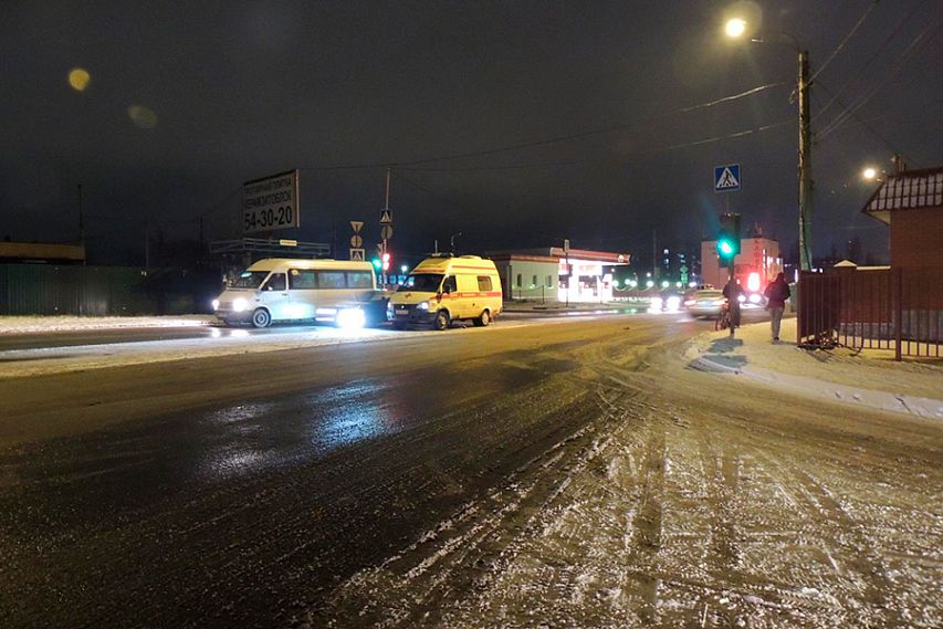 В Курске под колеса автомобиля «скорой помощи» попал 14-летний подросток