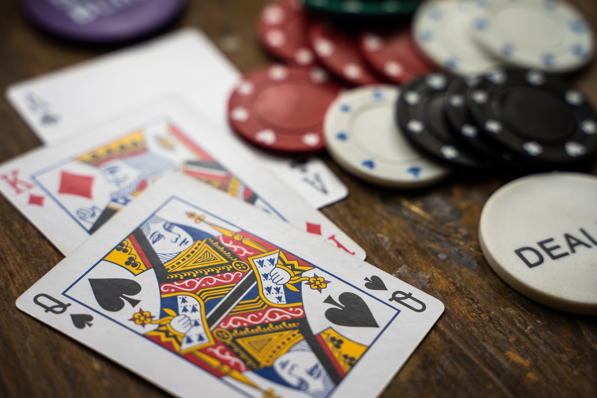Азартная игра сканворд 4. Покер. Игра Покер карточная. Подпольное казино Покер. Казино карты.