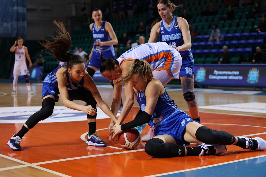 Баскетболистки курского «Динамо» завершают год на третьем месте в чемпионате России