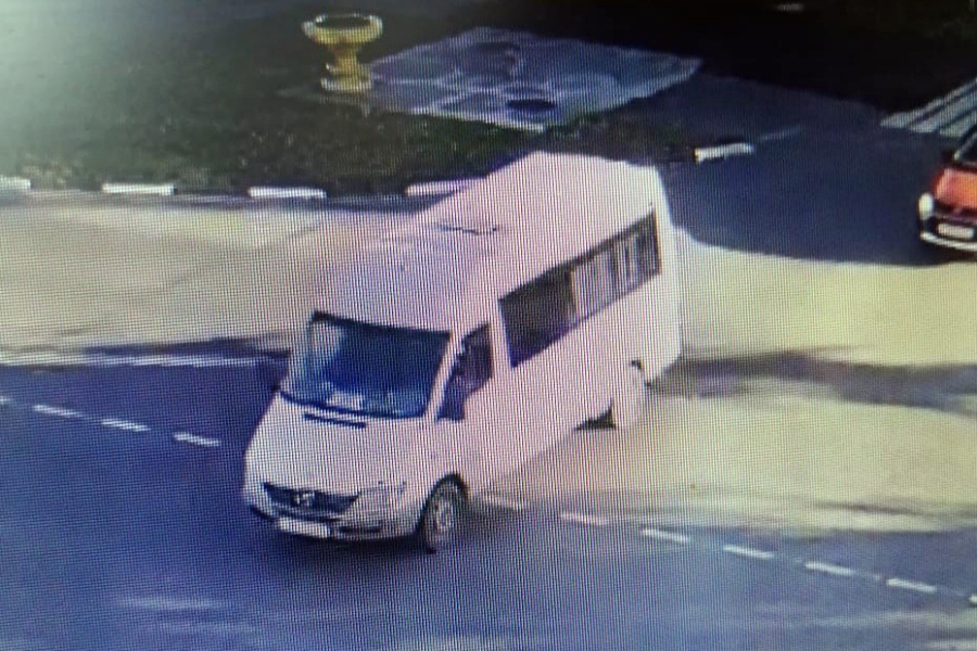 ГИБДД Железногорска разыскивает водителя, скрывшегося с места ДТП