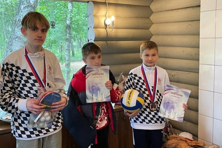 Железногорские шахматисты успешно выступили на первом розыгрыше «Кубка Песчаного карьера»