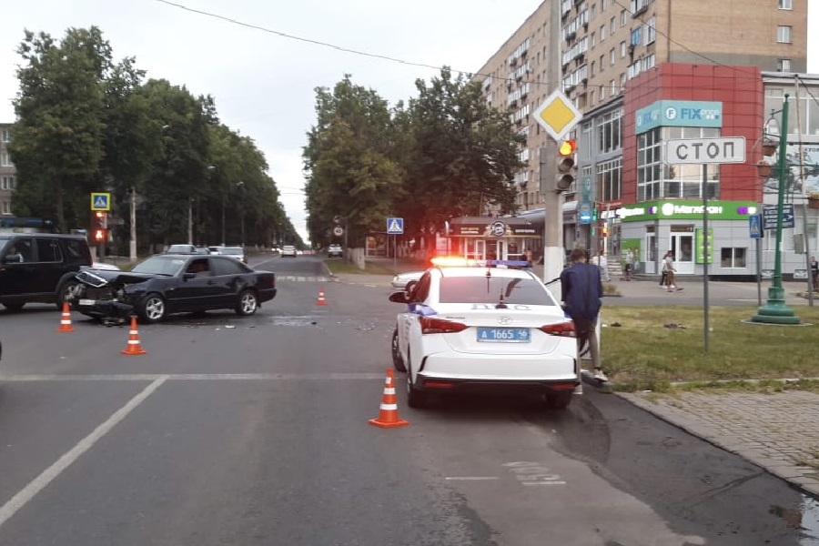 ДТП в центре Железногорска: пострадали женщина и ребёнок