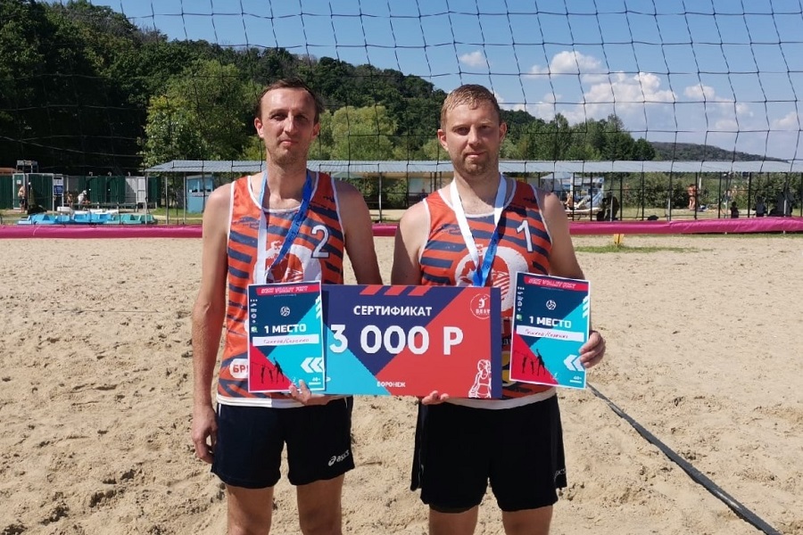 Железногорские волейболисты вернулись из Воронежа с победой