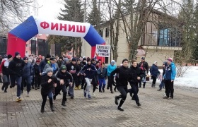В Железногорске прошла патриотическая акция "Своих не бросаем" 
