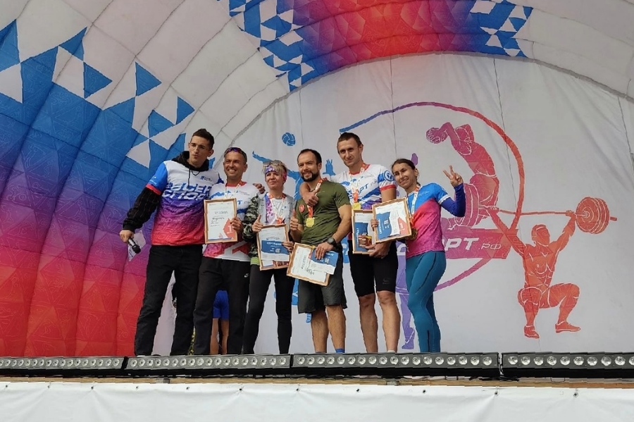 Железногорская команда выиграла турнир по «Уличной атлетике» среди смешанных команд в Старом Осколе