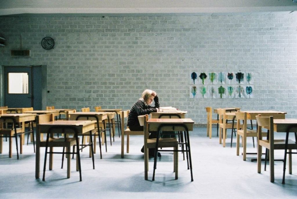 впусти меня.jpg