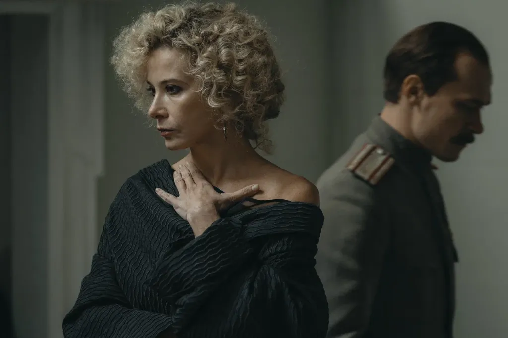 төбесінде мүлде жалаңаш пизда Ормандағы порно мама