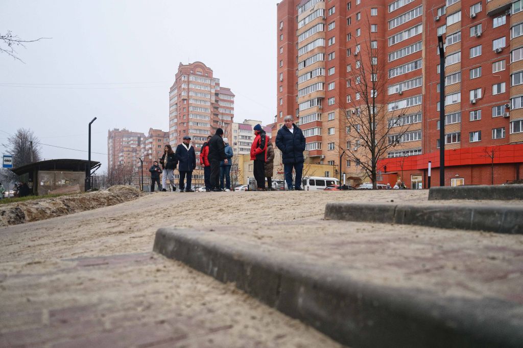 уклон спуска возле остановки.jpg