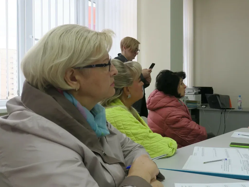 жительницы микрорайона.JPG