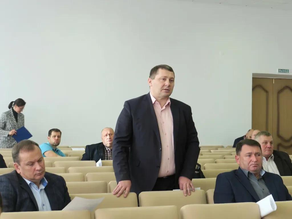 Кичигин и депутаты (1).JPG