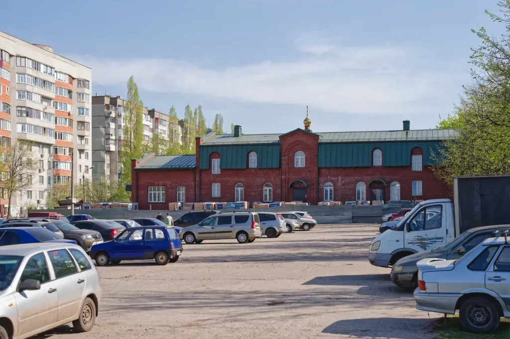 3. пустырь и церковь.jpg