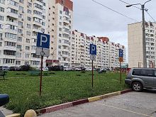 Железногорцы пожаловались в прокуратуру на парковку, организованную для ветерана СВО