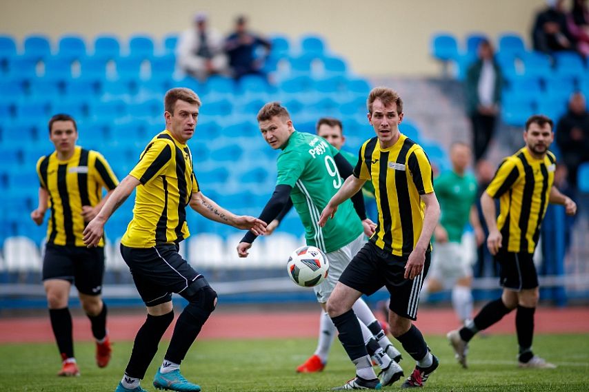 Футболисты железногорского «Магнита» уступили в финале Кубка области «Грибной радуге»