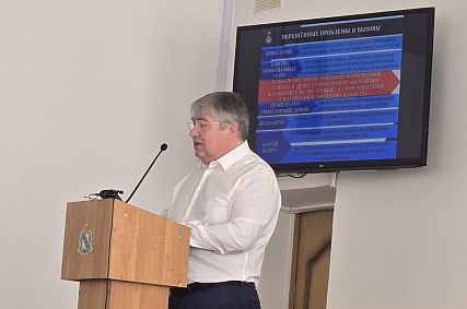 Депутаты железногорской гордумы признали работу главы города в 2025 году удовлетворительной