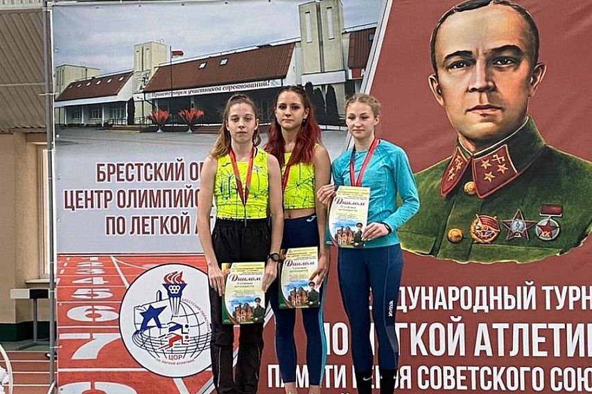 Железногорские легкоатлеты успешно выступили в Бресте и Орле