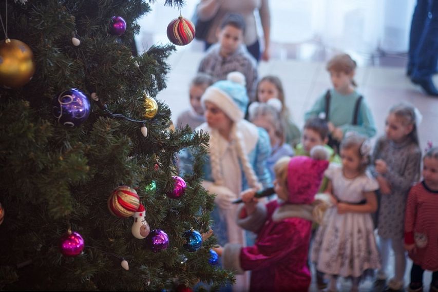 Благотворительная ёлка Михайловского ГОКа собрала более 400 юных железногорцев 