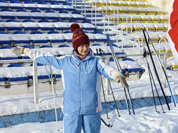 Железногорский клуб северной ходьбы покоряет снежные поля и планирует – песчаные