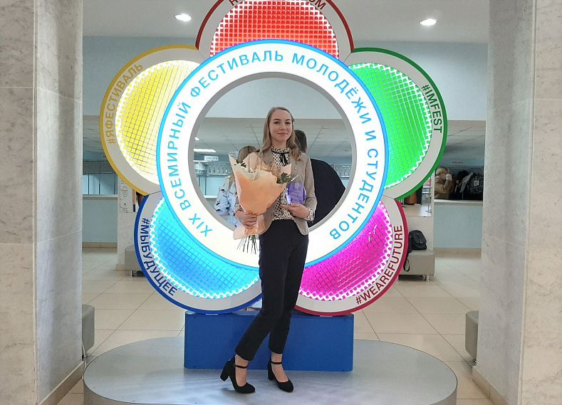 Железногорская школьница Арина Мельцева стала победителем регионального этапа конкурса «Доброволец России»