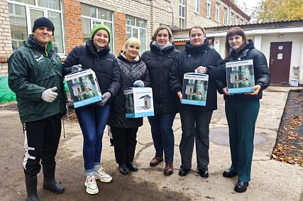 В железногорском детском саду № 10 установили для птиц «умные» кормушки