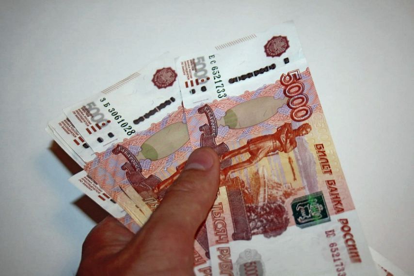 За полгода в Курской области выявили 17 поддельных банкнот