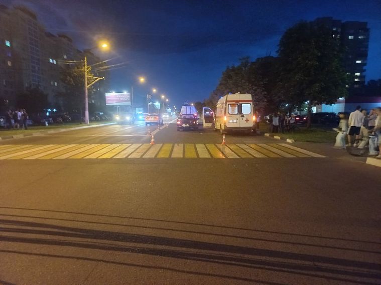 В Железногорске сбили 16-летнего подростка на самокате