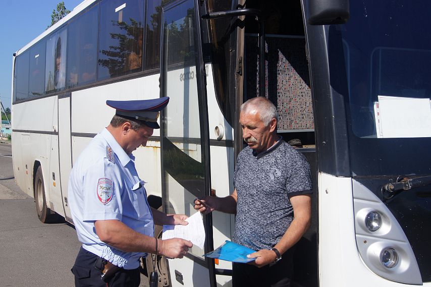 В Железногорске проходит сплошная проверка водителей автобусов