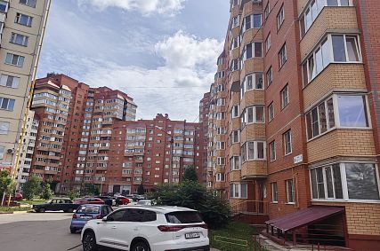 Железногорцев затапливает канализация, а УК и Горводоканал не могут договориться