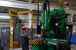 На Михайловском ГОКе модернизировали токарно-карусельный станок