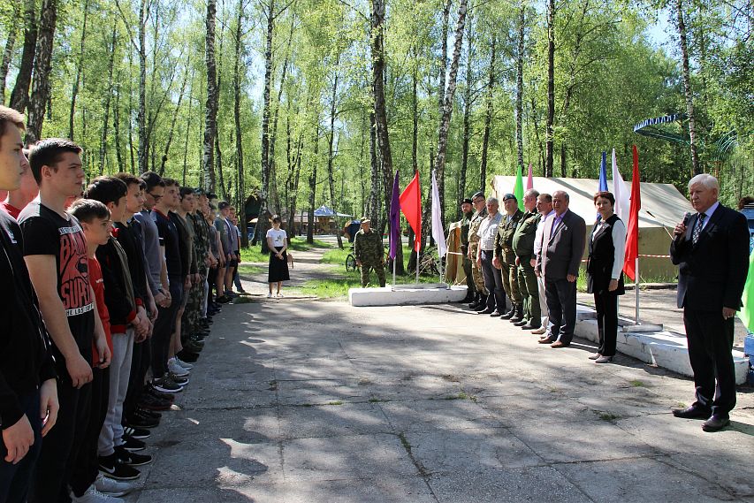 Железногорские школьники участвуют в учебных военных сборах