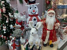 Деньги и путешествия: о каких подарках на Новый год мечтают россияне