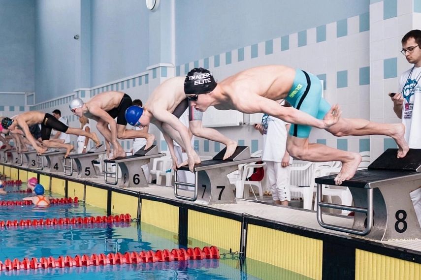 Пловцы железногорской спортшколы «Альбатрос» взяли семь медалей в соревнованиях по плаванию