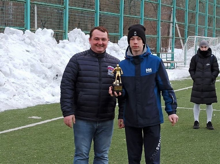 Железногорцы стали призерами футбольного турнира и чемпионата по шахматам