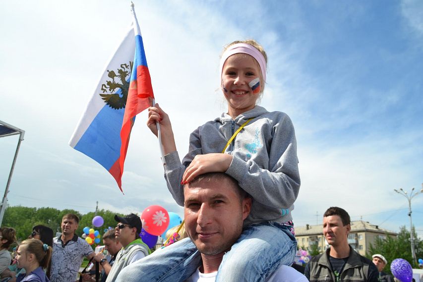 Завтра День России: как его отпразднуют Курск и Железногорск?
