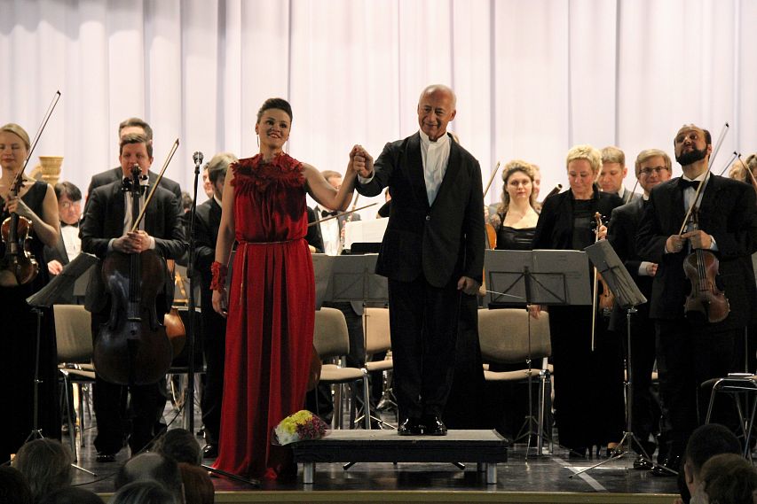 Жизнь – в музыке: в Железногорске состоялся концерт Национального филармонического оркестра России под руководством Владимира Спивакова