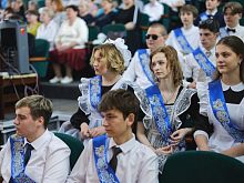 Минпросвещения России определило единые дни последнего звонка и выпускного в 2026 году