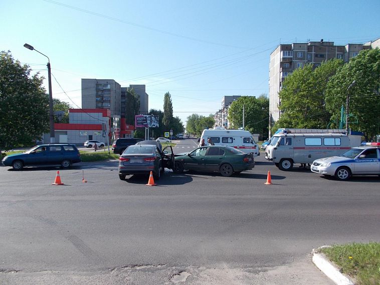 В Железногорске бьются машины и сбивают несовершеннолетних велосипедистов