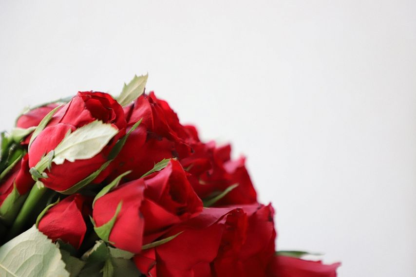32-летний железногорец похитил букет роз в цветочном магазине 