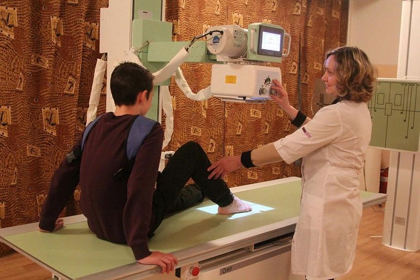 Лечение с комфортом: в железногорской детской поликлинике работает новое оборудование 