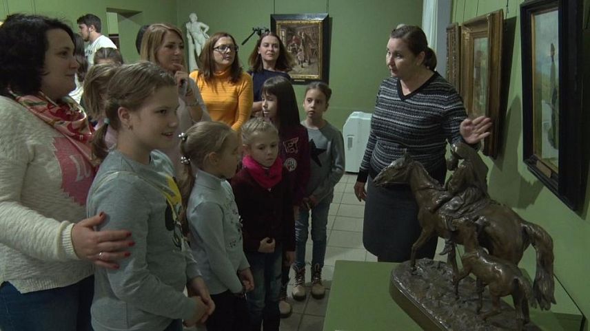 Уникальную выставку из 50 шедевров Третьяковки посетили тысячи курян