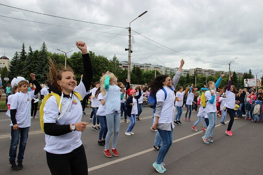 Сегодня в Железногорске вновь состоялся грандиозный молодёжный фестиваль #РАЗДВАЦВЕТ